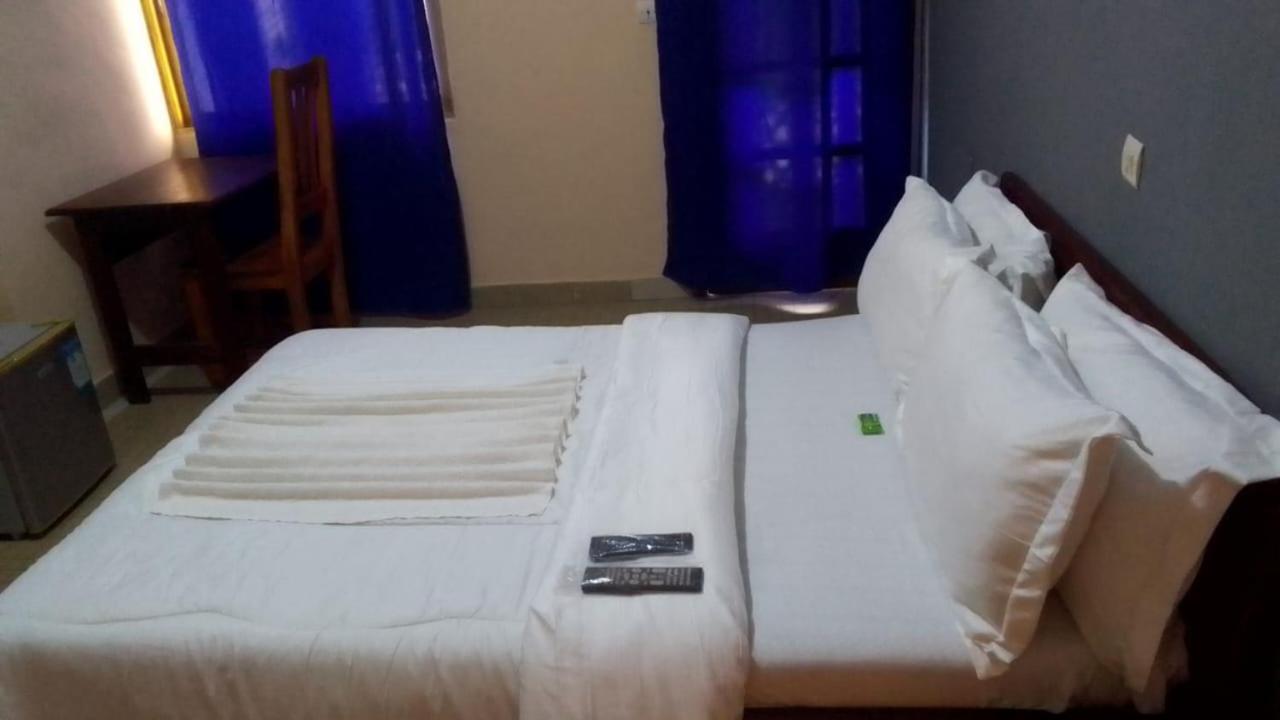 Abomey Events Hotel Ngoại thất bức ảnh